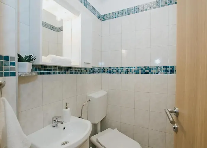 Casa de Férias Family Friendly House With A Swimming Pool Vrsine, Trogir - 21602